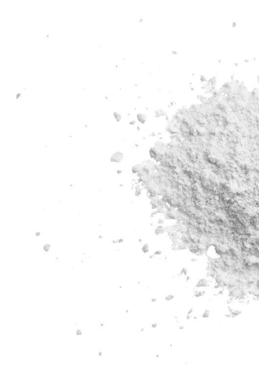 A small pile of white C15:0 powder