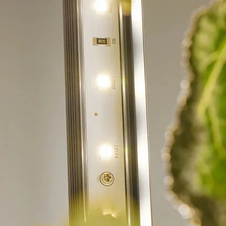 Close-up of the full spectrum LED light bar on a Gardyn column