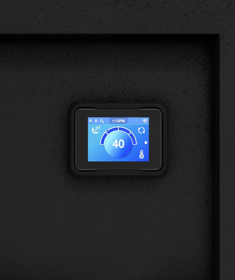 Renu Therapy Cold Stoic 3.0 LCD touchscreen showing a water temperature of 40 degrees
