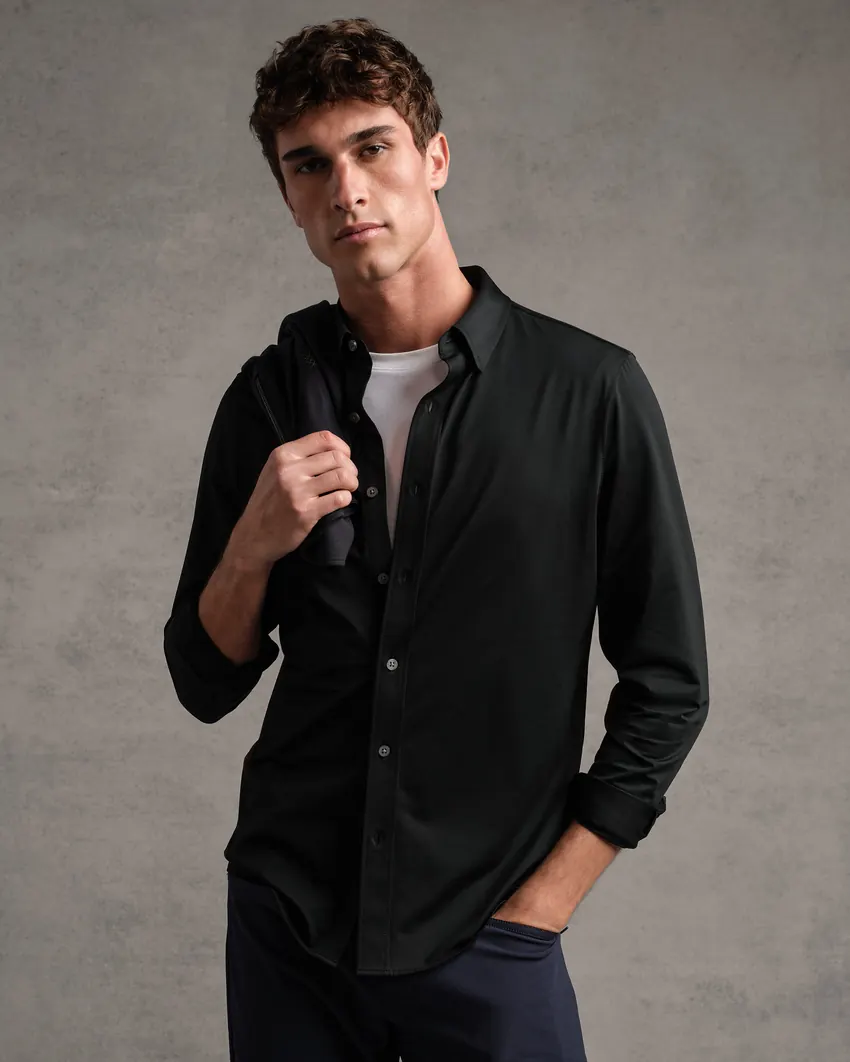 Commuter Shirt in black worn open in the evening